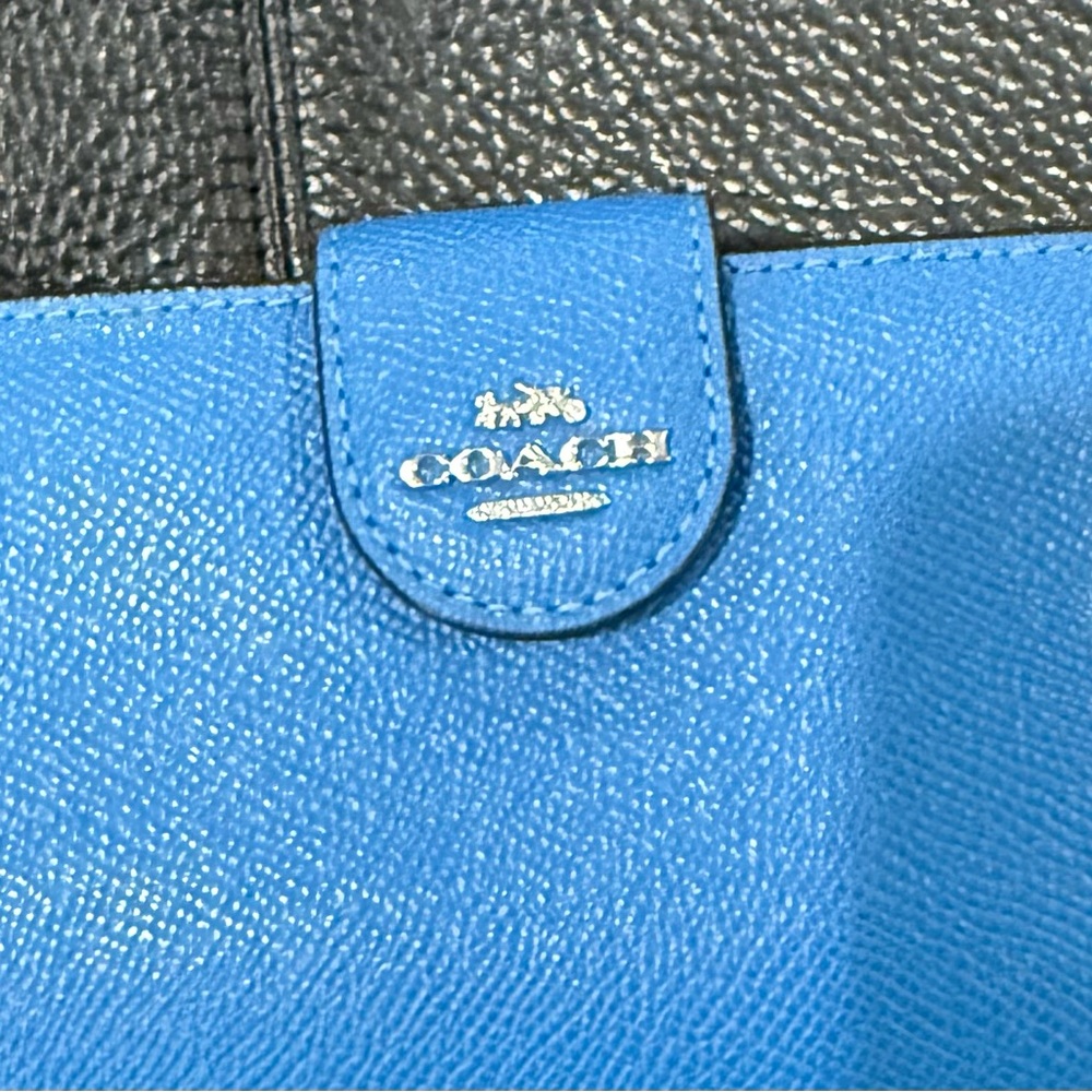 Coach Vivid Blue Leather small trifold Wallet - Picture 8 of 8